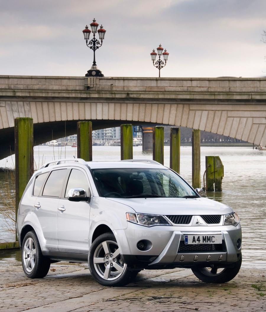  Mitsubishi Outlander Warrior 2007 года  (UK) (фото 3 из 39)